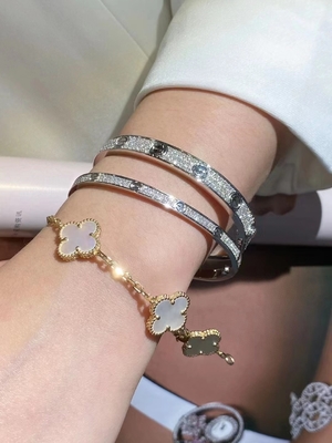 Customized Brand Real Diamond Bangles 18k Solid Gold HK Setting Jewelry
