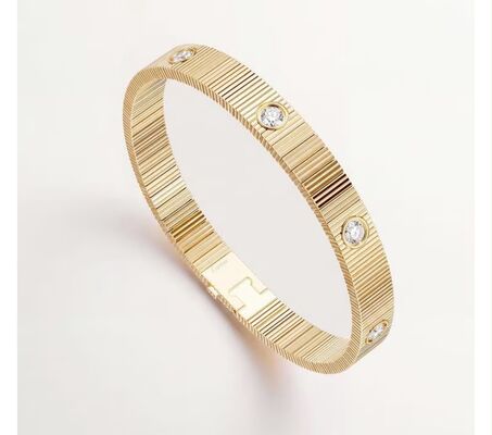 18K Gold Diamond Jewelry The Perfect Combination of Luxury and Affordability LOVE Unlimited bracelet