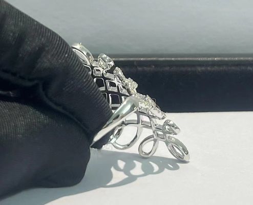 Luxus-Schmuckstücke mit exklusiver Markenpersonalisierung