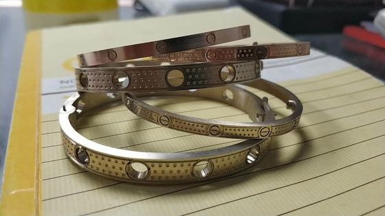 OEM 18k Massivgold Schmuck China Factory Custom Marke Schmuck Montage und Einstellungen
